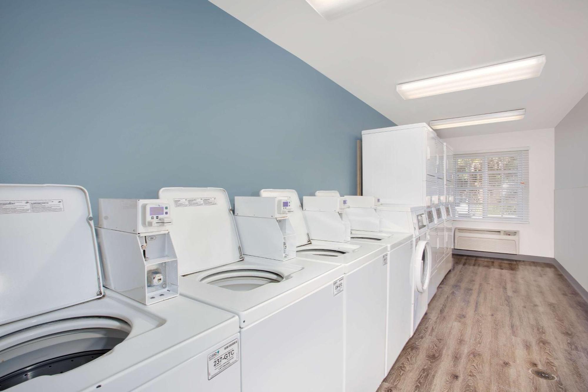 Extended Stay America Select Suites - Fort Myers - Northeast Exteriör bild