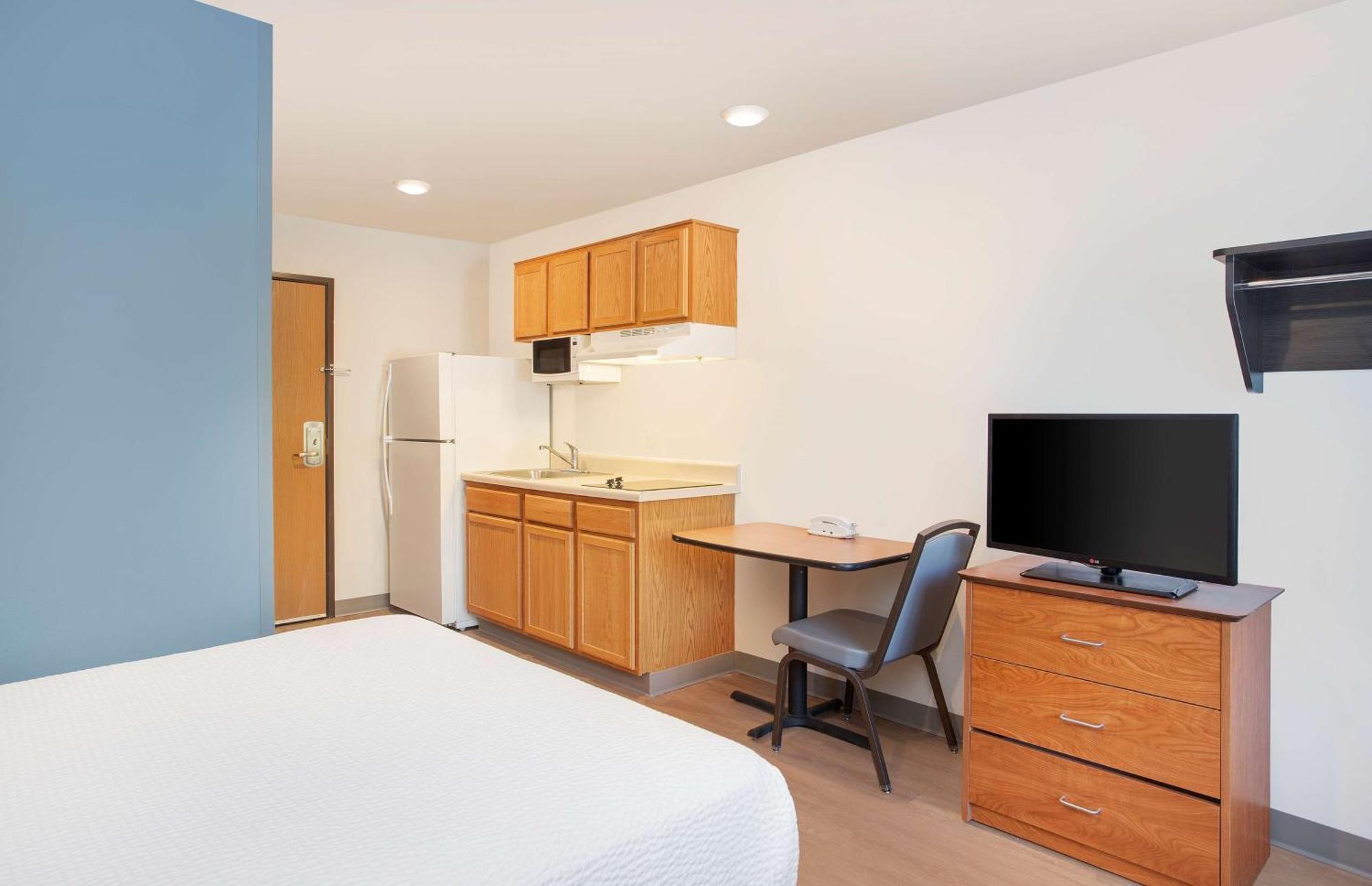 Extended Stay America Select Suites - Fort Myers - Northeast Exteriör bild