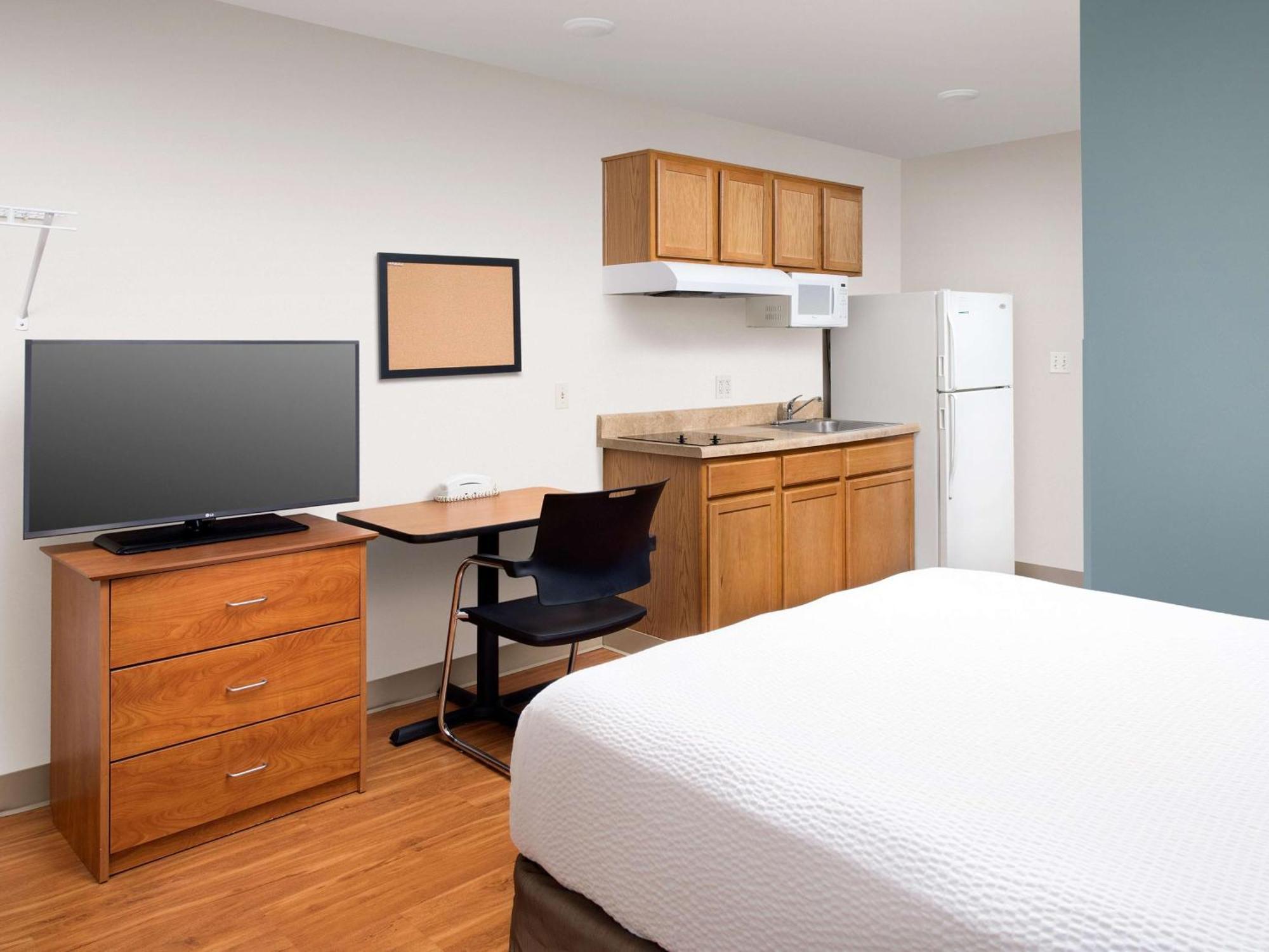 Extended Stay America Select Suites - Fort Myers - Northeast Exteriör bild
